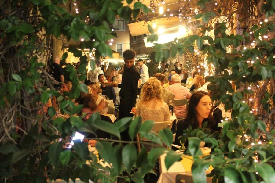 Rome After Dark: Private Luxury Night Tour by Car - From the Spanish Steps to the Trevi Fountain