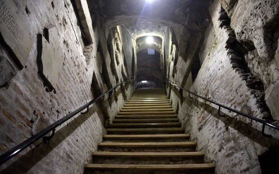 Rome: Appian Way and Catacombs VIP Tour with Hotel Pickup - Saint Callixtus Catacombs: one hour below Rome