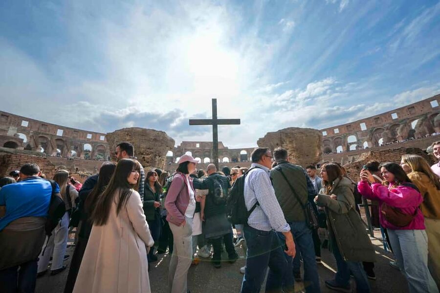 Rome: Colosseum Arena, Roman Forum & Palatine Hill VIP Tour - Who will get the most from this Rome tour?