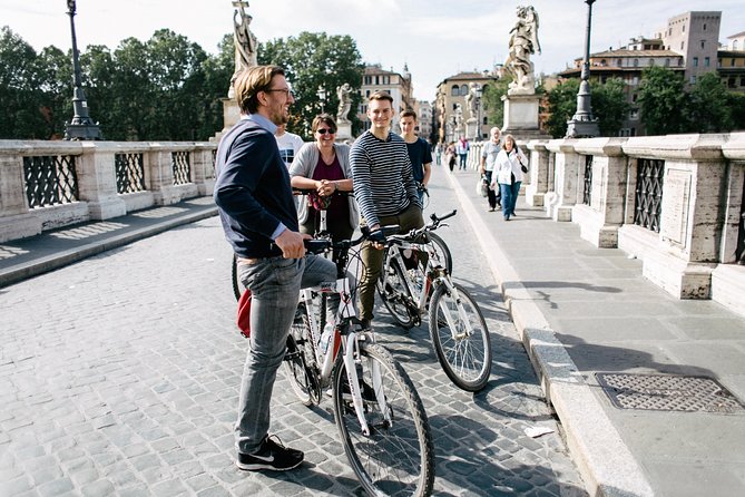 Rome E-Bike Tour – Premium Small Group with Local Guide - What the guide adds to the ride