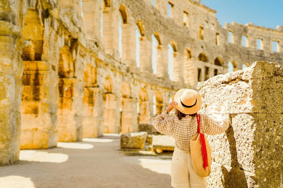 Rome: Exclusive Colosseum Underground and Arena Guided Tour - Why the underground changes the Colosseum visit