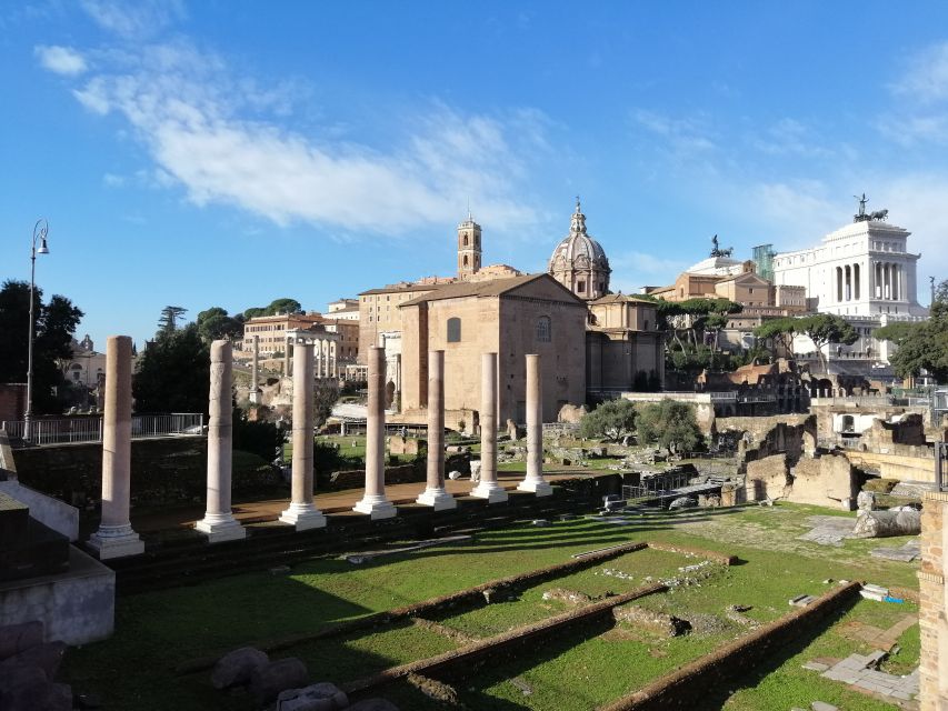 Rome: Exclusive Colosseum Underground and Roman Forum Tour - The main Colosseum visit in a small group