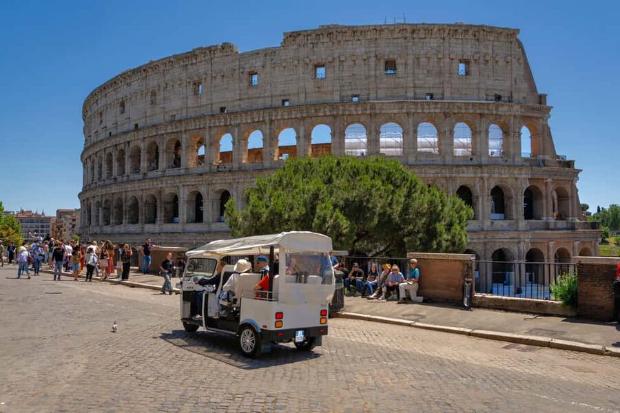 Rome: Exclusive Private Tour by Tuk Tuk - The Pantheon and Piazza Navona