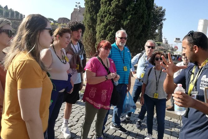 Rome: Private Colosseum Tour With Exclusive Arena Access - How to handle the meeting point