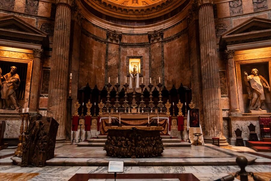 Rome:St. Peter's Basilica Tour, Exclusive Underground Access - Bernini’s Baldachin beneath the dome