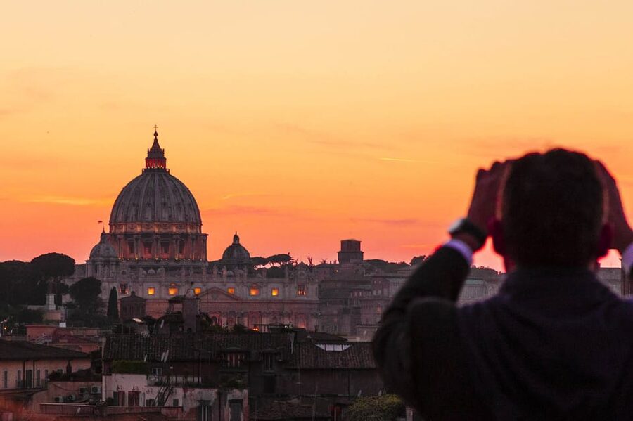 Rome: VIP Colosseum, Roman Forum, Palatine Hill Experience - Walking through the Roman Forum