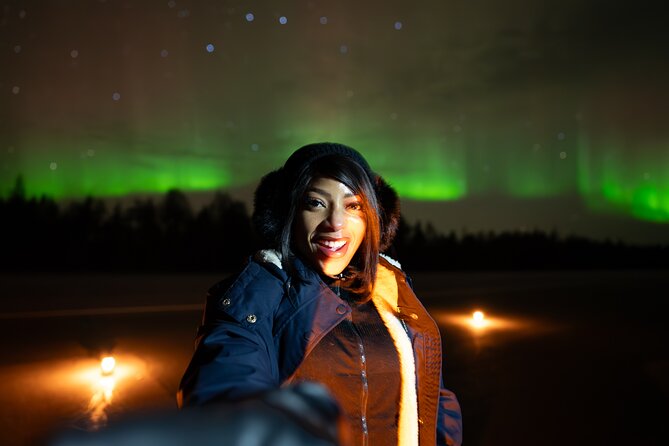 Rovaniemi: Northern Lights Small Group Money-Back Guarantee - Professional photographs, with a few limits