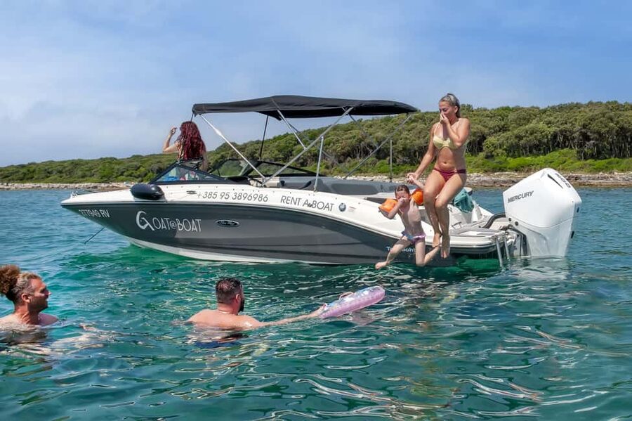 Rovinj: Luxury Island Hopping with Swimming & Snorkeling - Sveti Ivan, the main swim and snorkel stop