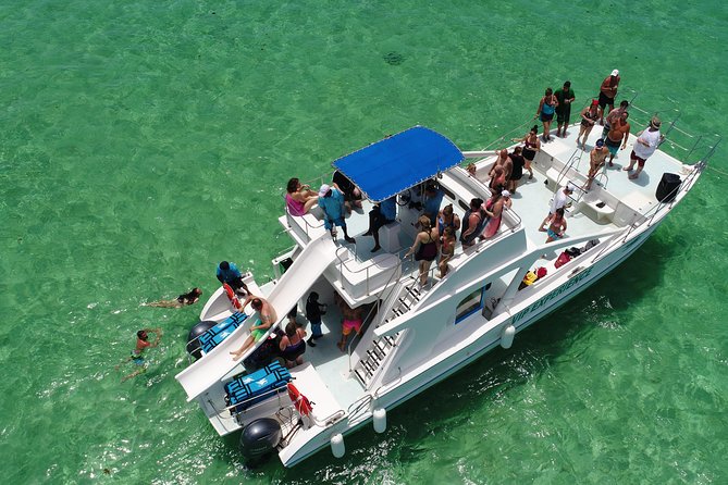 Sabina del Mar Party Boat VIP - Key points to know before you book