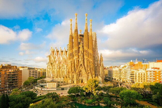 Sagrada Familia VIP Tour Skip the Line with Small Group - Gaudí’s Sagrada Família Schools, a small building with a big idea