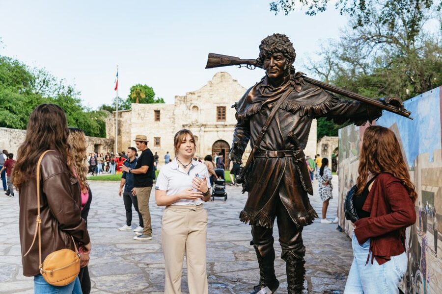 San Antonio: Premium Night Driving Tour with River Cruise - A 45-Minute Drive With a Local Guide