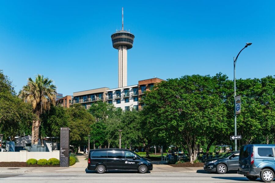 San Antonio: Premium Night Driving Tour with River Cruise - Who Will Get the Most From This Evening