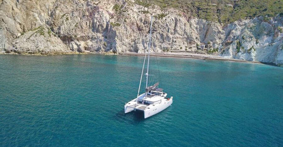 Santorini: Caldera Luxury Catamaran Cruise w/ Meal & Drinks - Transfers are useful, but check your meeting point
