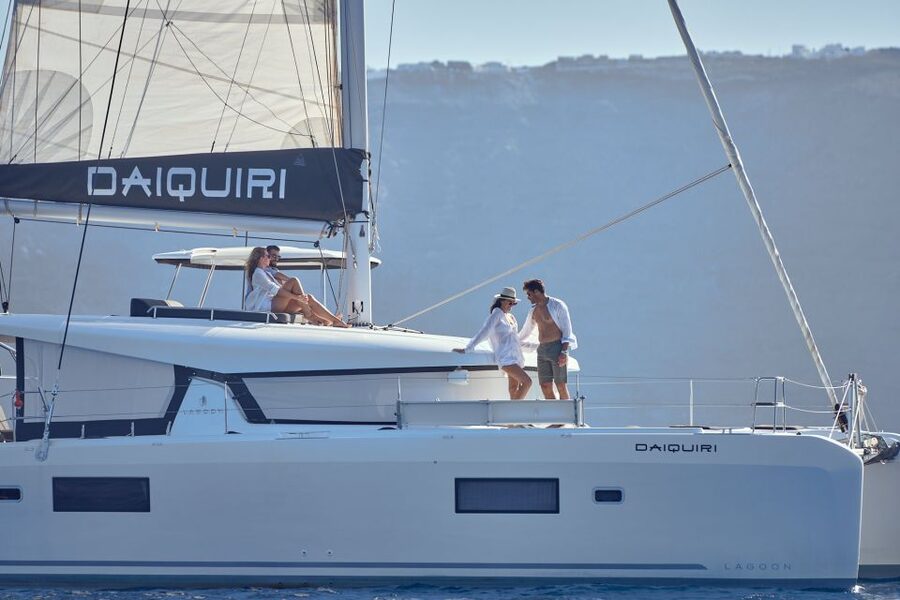 Santorini: Day Luxury Catamaran Cruise with Meal & Drinks - Why this cruise works well for a Santorini day