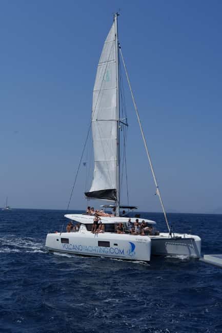 Santorini: Luxury Caldera Cruise With Meal & Drinks - Key points to know before booking