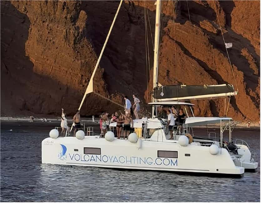 Santorini: Luxury Caldera Cruise With Meal & Drinks - Arriving at Ammoudi Port below Oia