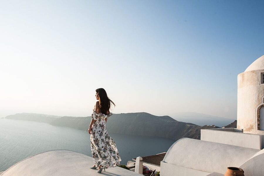 Santorini Unfiltered: Luxury Photoshoot with a Photographer - Santorini photos with more personality than postcard poses