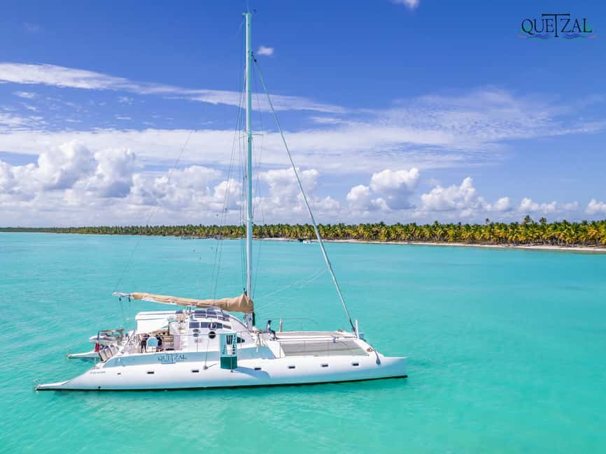 Saona island - Small group tour - Luxury catamaran - Saona beach before the busiest hours