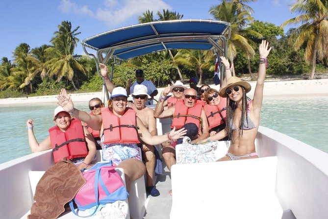 Saona Vip speedboat - The sea turtle sanctuary