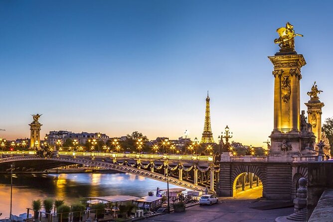 Seine River Dinner Cruise with Live Singer by VIP Yacht de Paris - Practical details that affect your decision