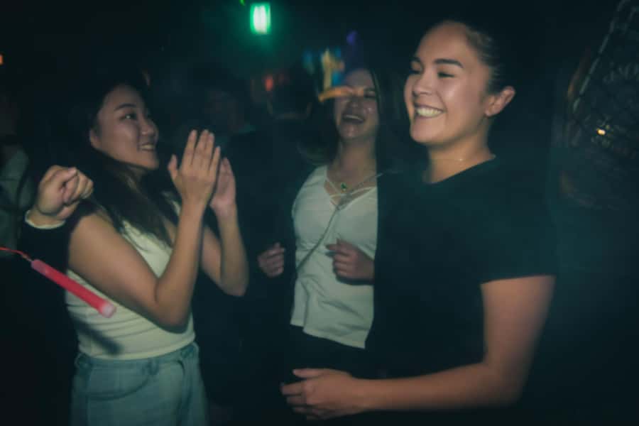 Seoul: Premium Pub Crawl with Open Bottles - The first bars: drinks, introductions, and an easier start