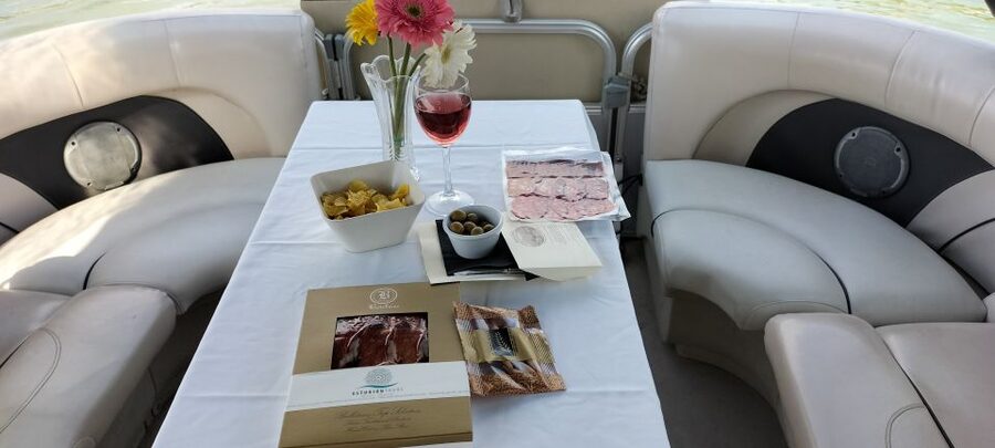 Seville: Exclusive River Boat Tour with Tapas - Key points to know before booking