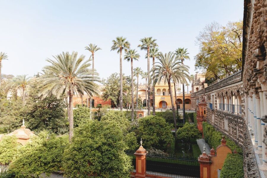 Seville: VIP Exclusive Early Access Tour of The Alcazar - Meeting point, pace, and what to bring