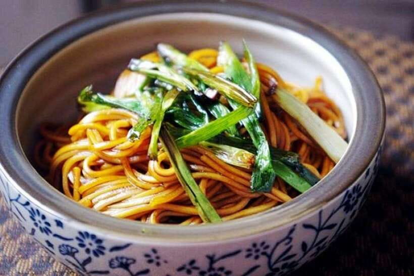 Shanghai Night River Cruise VIP Seat with Authentic Dinner - Should You Book the VIP River Cruise and Dinner?