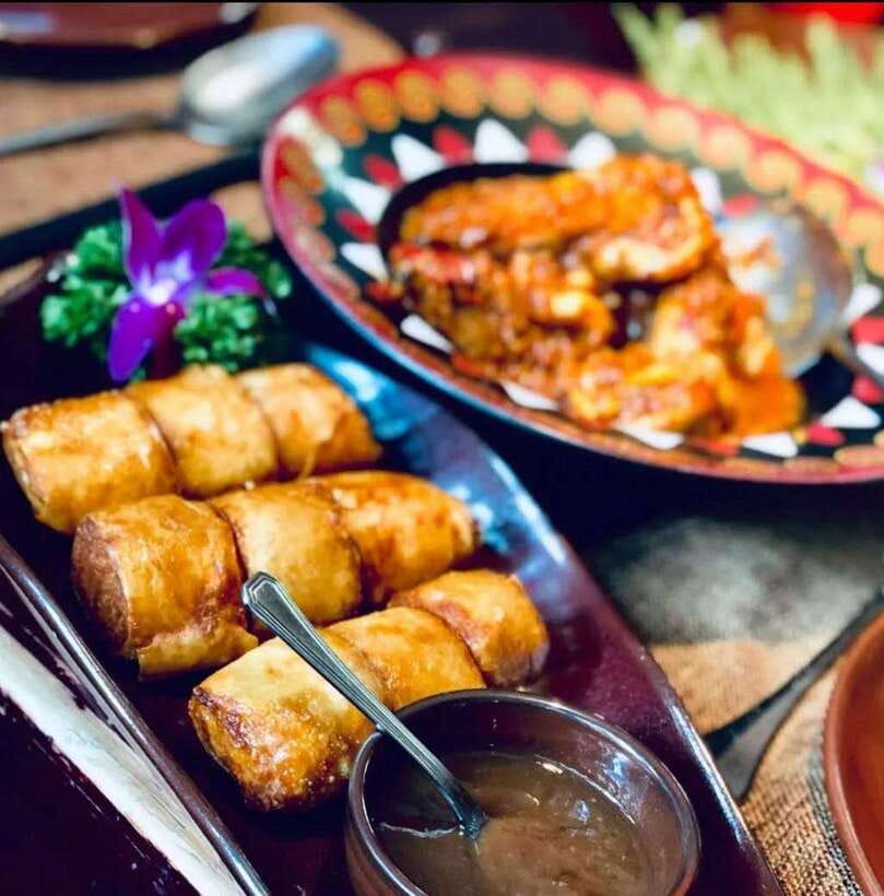 Shanghai Night River Cruise VIP Seat with Authentic Dinner - A Local Dinner With Shanghai Specialties