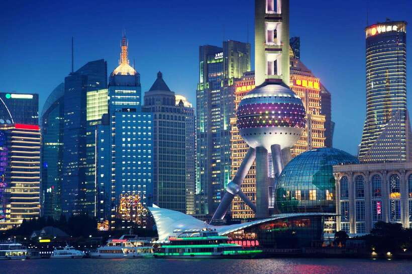 Shanghai Night River Cruise VIP Seat with Authentic Dinner - Who Should Book This Shanghai Evening?