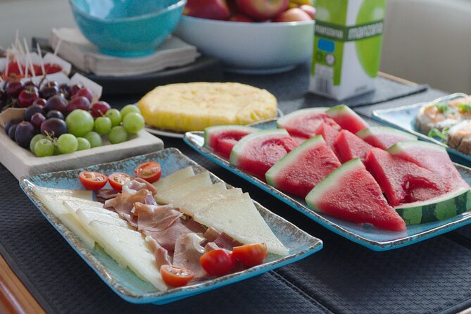 Shared Luxury Yacht Cruise with Champagne and Tapas - Water time with four ways to play