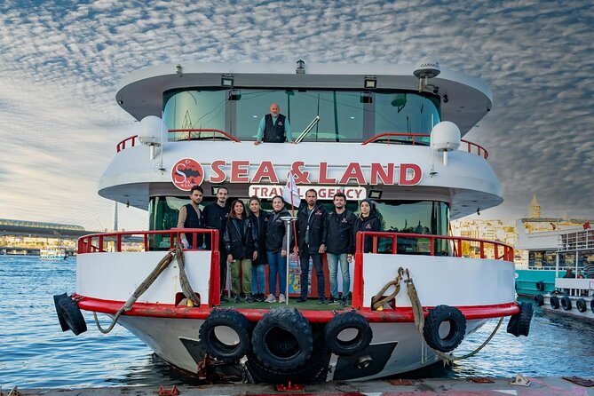 Short Bosphorus Cruise Tour With Hotel Pickup And Audio Guide - The Golden Horn begins the sightseeing