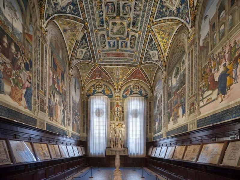 Siena: Exclusive morning visit to the Duomo with the Clavigero - How the Small Group Changes the Experience