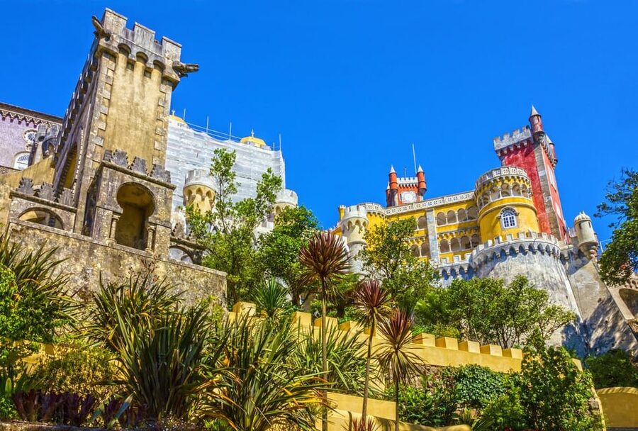 Sintra: Full-Day Deluxe Tour with Pena Palace ticket - Why this full-day route works