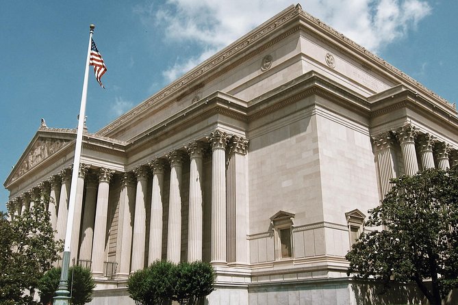 Skip-the-line National Archives Building Exclusive Guided Tour - Why the National Archives feels different from an ordinary museum visit