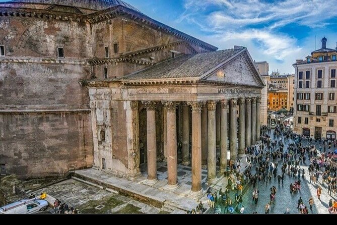 Skip the line with exclusive entrance to the Pantheon - From Roman temple to Christian basilica