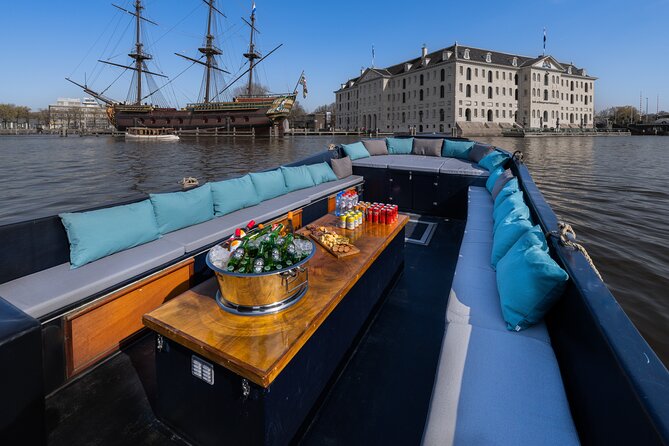 Small-Group Luxury Canal Cruise with Local Skipper - Seeing Amsterdam from a quiet electric boat