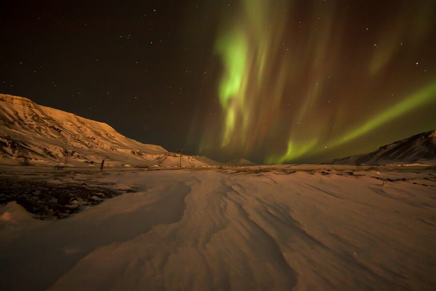 Small-Group Premium Northern Lights Tour from Reykjavik - What the four-hour evening usually feels like