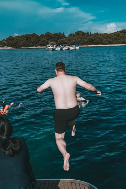 Split: Blue Lagoon & 3 Islands – Premium Speedboat Trip - Swimming and snorkeling at the Blue Lagoon