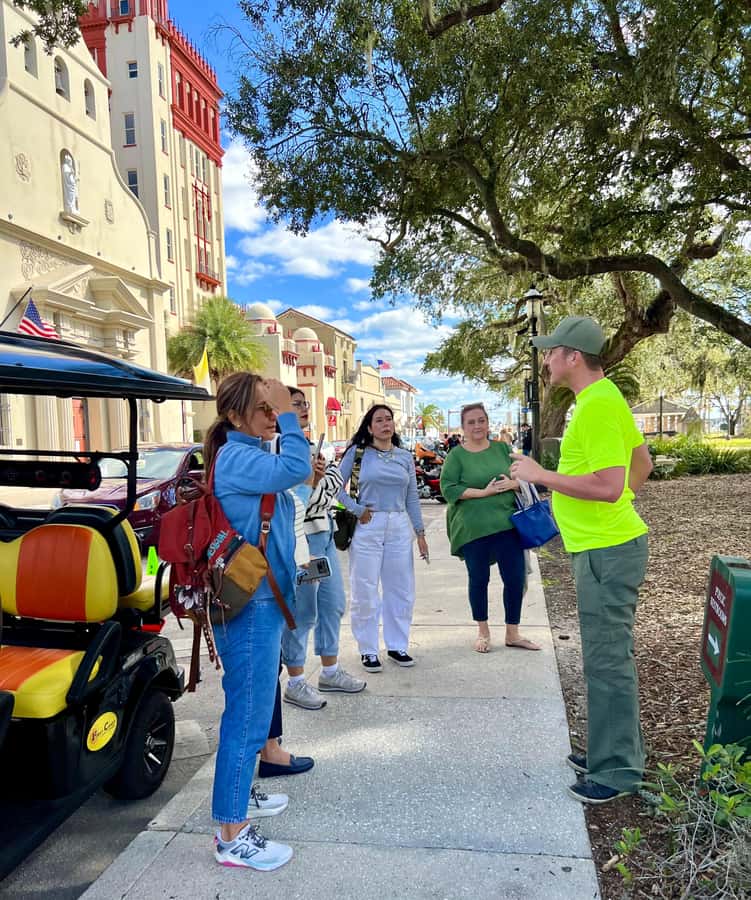 St.Augustine History Tour on Premium Golf Cart with PiCk Up - The Old Jail and Plaza de la Constitución