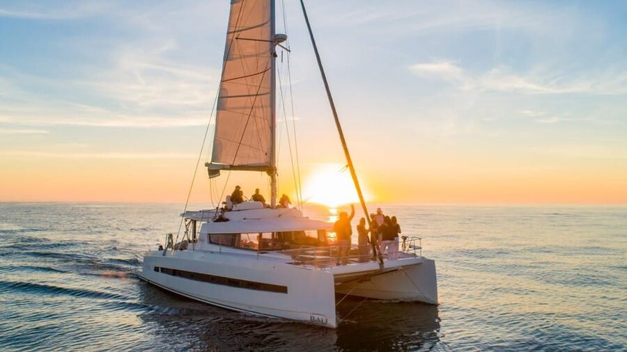 St. Paul's Bay: Half-Day Luxury Catamaran Tour with Drinks - Blue Lagoon: Malta’s famous swim stop