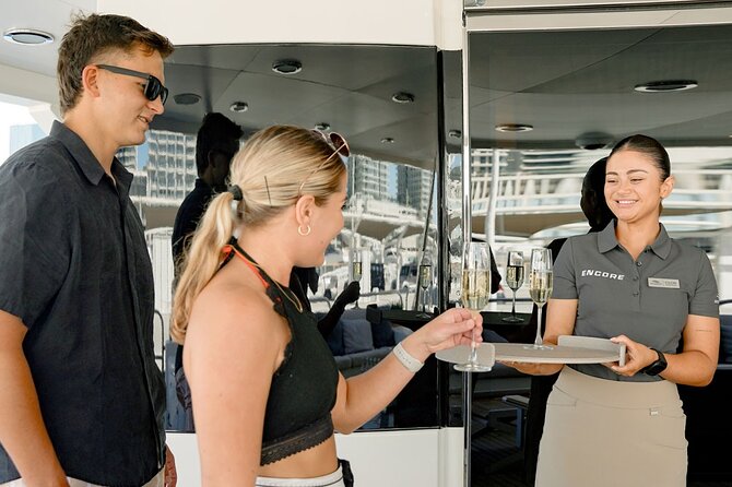 Sunseeker Superyacht: VIP Dining, Premium Drinks & Music - Free-flowing bubbly and premium cocktails