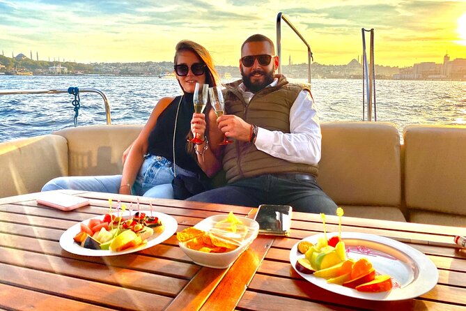 Sunset or Daytime Istanbul Guided Luxury Yacht Cruise with Snacks - Why the Bosphorus is Istanbul’s best sightseeing route