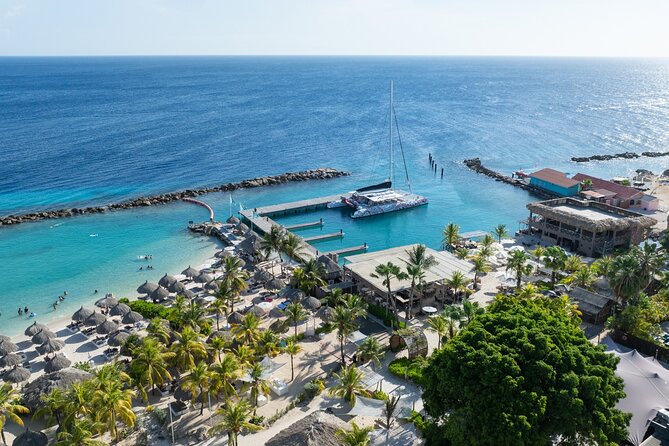 Sunset Sailing Cruise with premium drinks and bites - Boarding at MOOD Beach in Bapor Kibrá
