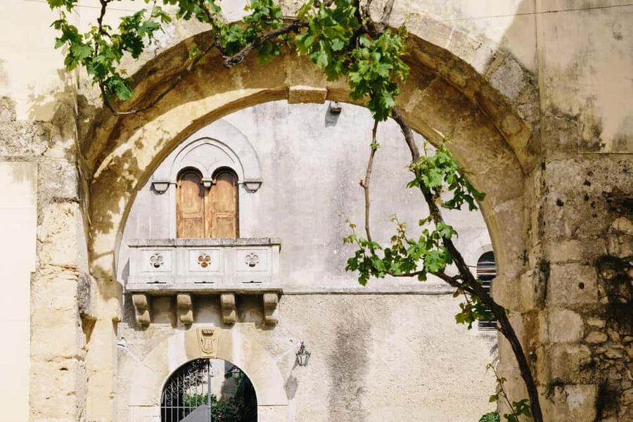 Syracuse: Exclusive Sicilian Wine Tasting Experience - What happens during the 90-minute visit