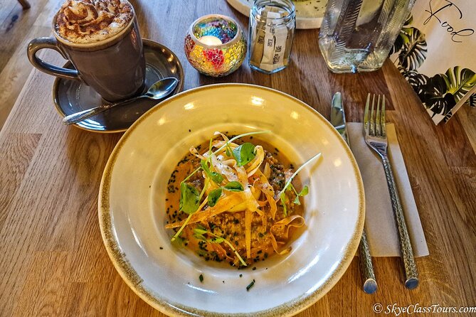 Tailored Premium Edinburgh Food Tour with Highest Quality Dishes - Crossing toward the New Town
