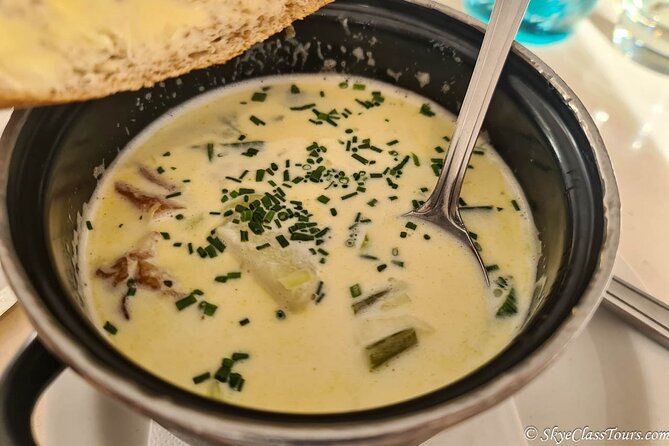 Tailored Premium Edinburgh Food Tour with Highest Quality Dishes - The guide makes or breaks the meal
