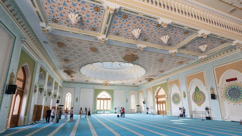Tashkent: Private Full-Day City Tour on a Premium Car - What the $125 price really covers