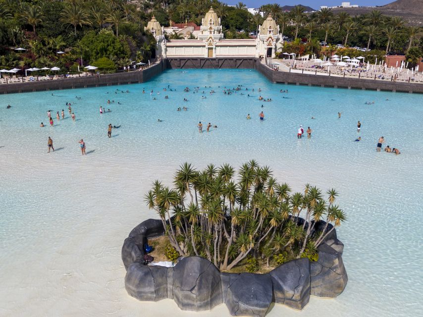 Tenerife: Siam Park Premium Full-Day Experience - Choosing between the VIP cabins