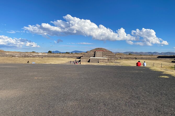 Teotihuacan Pyramids VIP Tour without Commercial Stops - Why the no-shopping route matters
